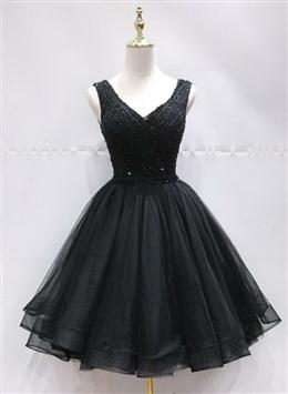 Picture of Black Color Tulle V Back Beaded Knee Length Homecoming Dresses, Black Color Short Party Dresses